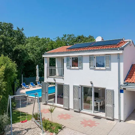 Graziani By Interhome Kornić