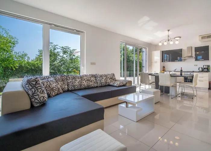 Graziani By Interhome * Kornić