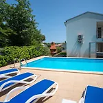 Graziani By Interhome Kornić