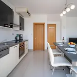 Graziani By Interhome * Корнич