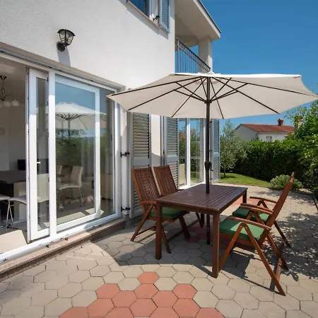 Graziani By Interhome *