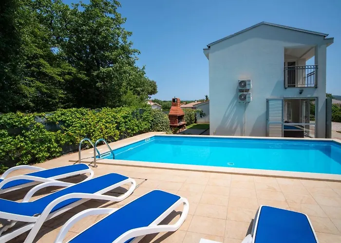 Graziani By Interhome Kornić